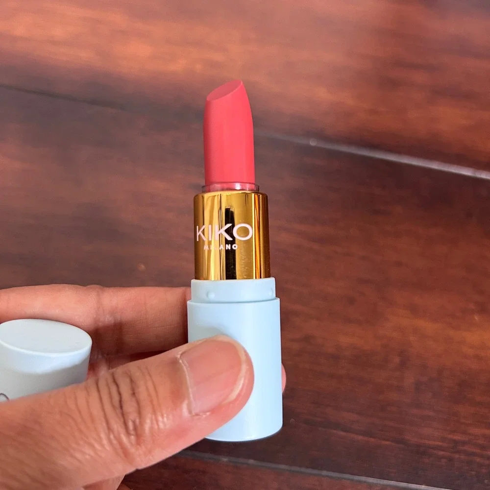 KIKO Milano Bridgerton Lipstick Womens 02 Juicy Apricot Excellent Satin Shine